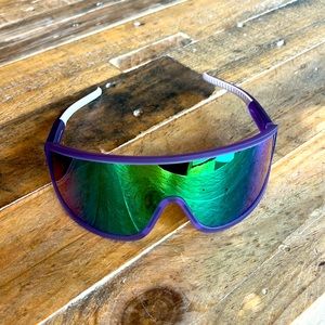 Goodr Wrap Sunglasses